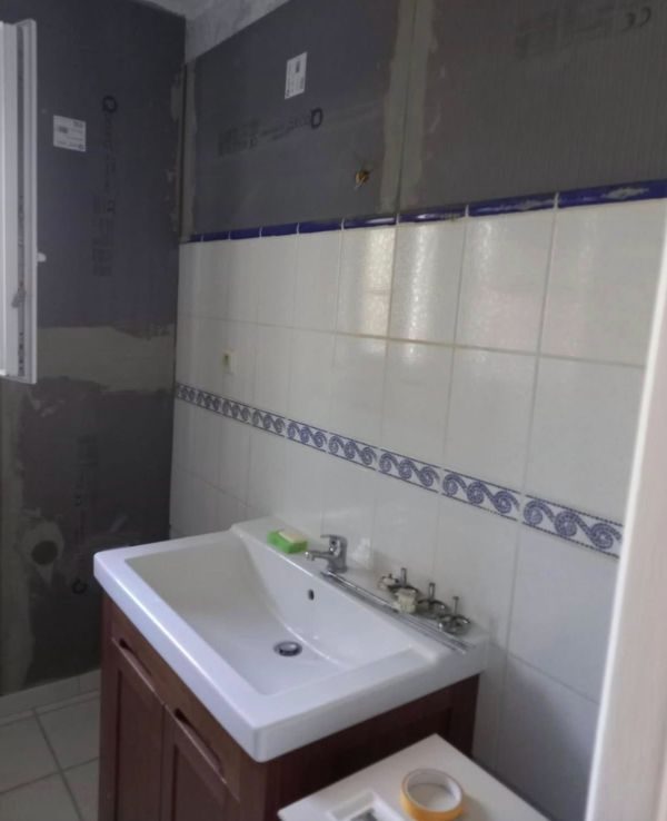 avant salle de bain GL plomberie Toulon avant salle de bain GL plomberie Toulon