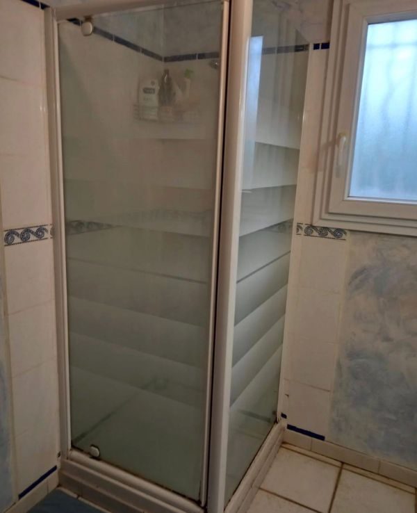 avant salle de bain GL plomberie Toulon avant salle de bain GL plomberie Toulon